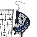 Ailes de papillon bleu - Boucles d'oreilles brodées par Artis'Anna