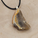 Pendentif avec silex par Recycl-Age