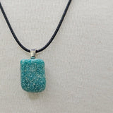 Pendentif avec pierre polie  par Recycl-Age