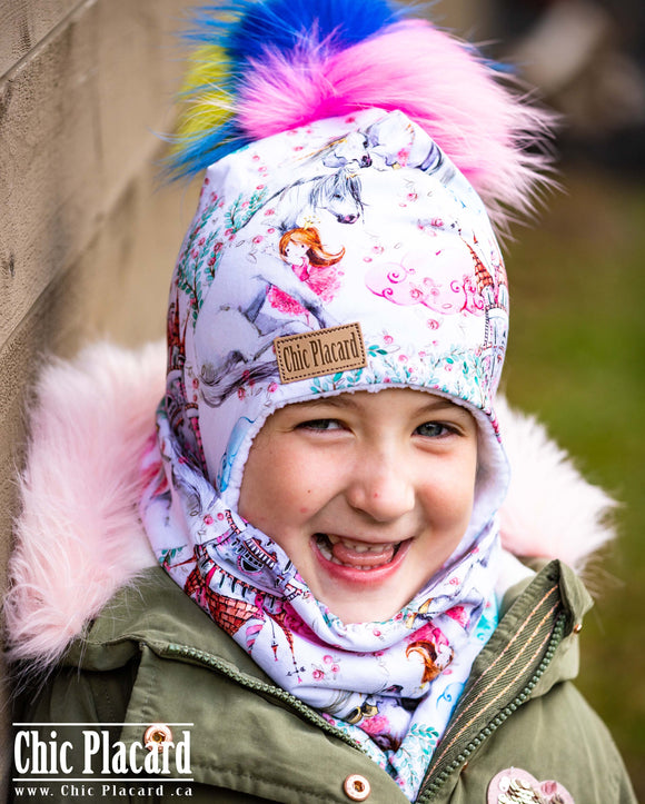 The princess and her unicorn beanie (In stock) with cords